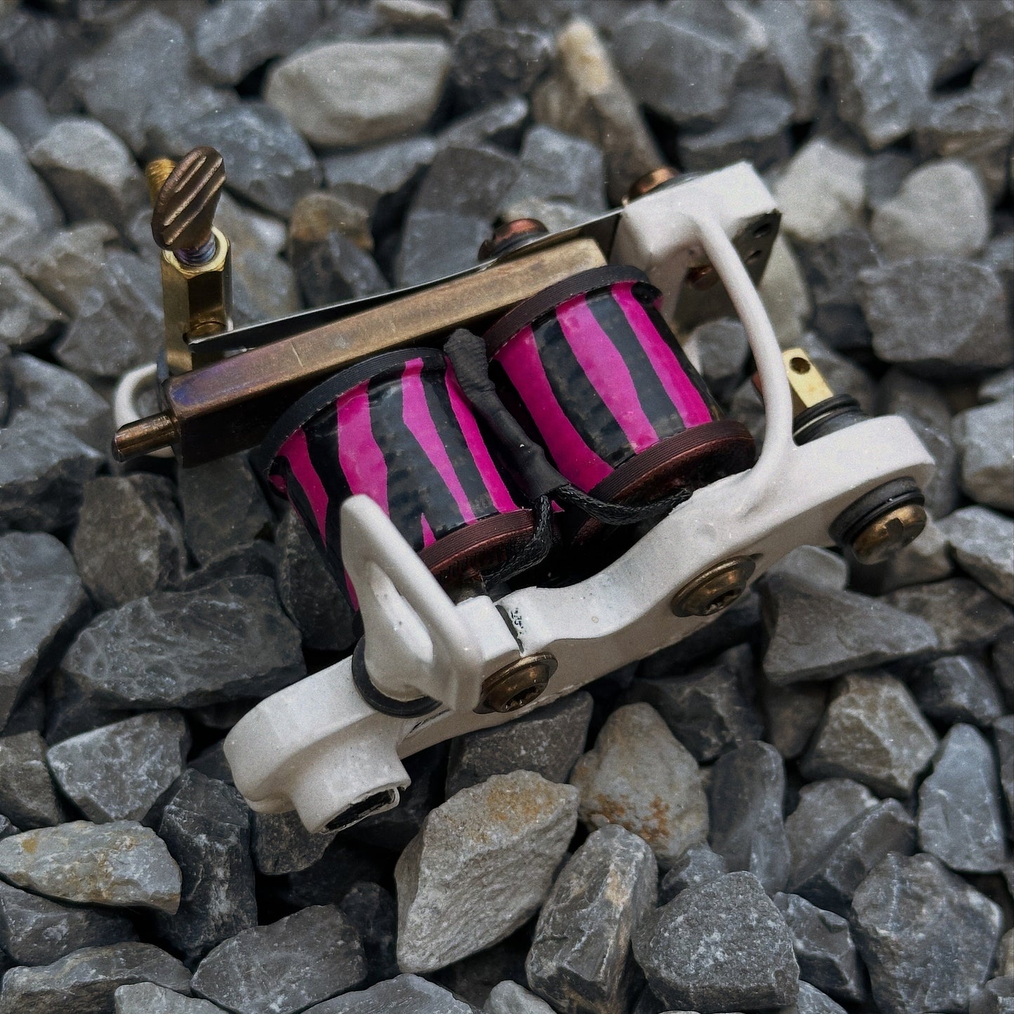 White Pink zebra Liner