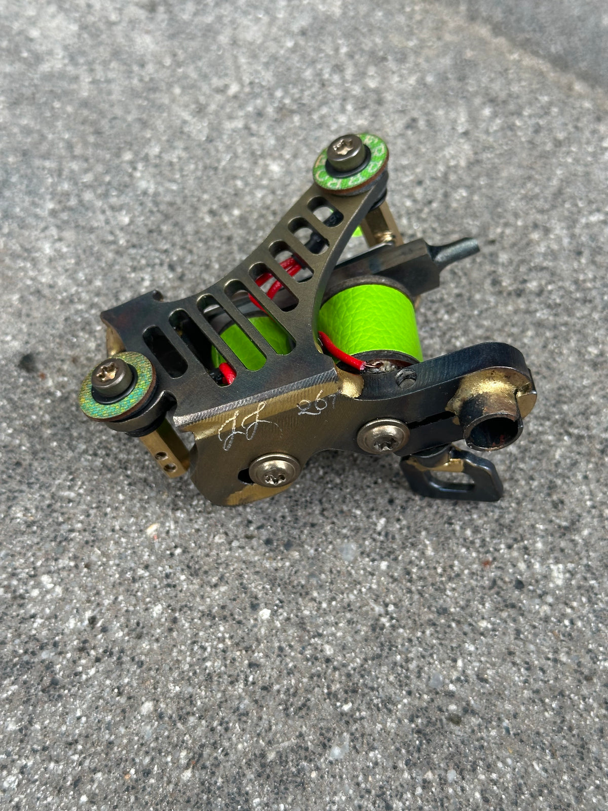 Hollow spine trad liner