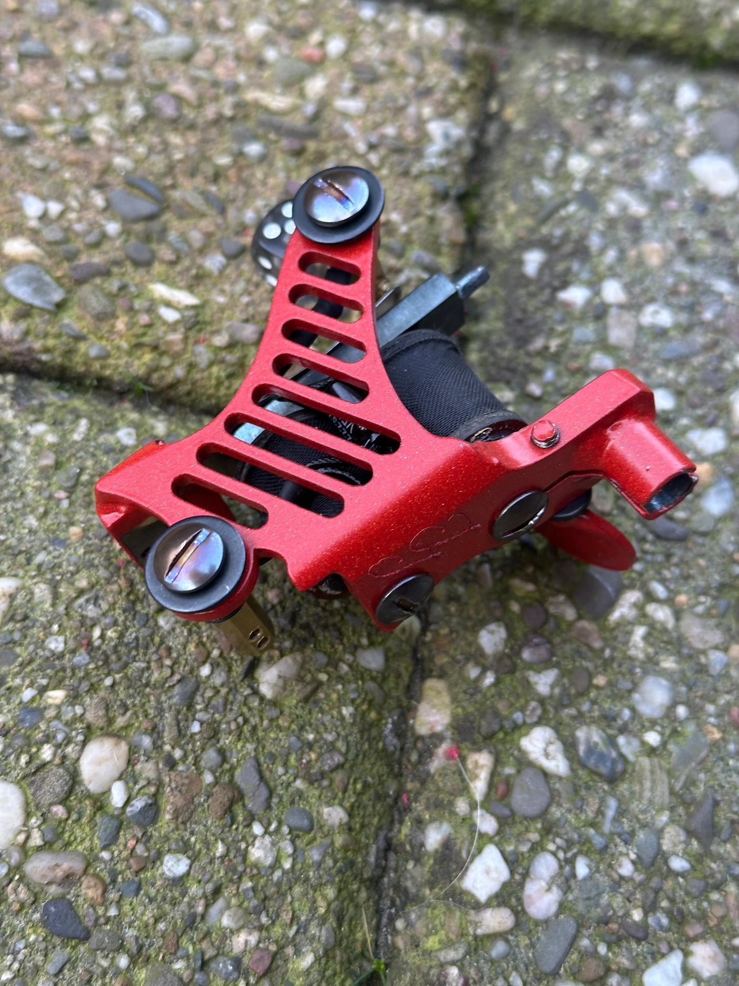 Hollow spine Red liner