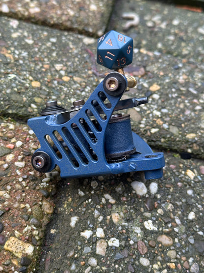 Hollow Spine d20 midnight blue
