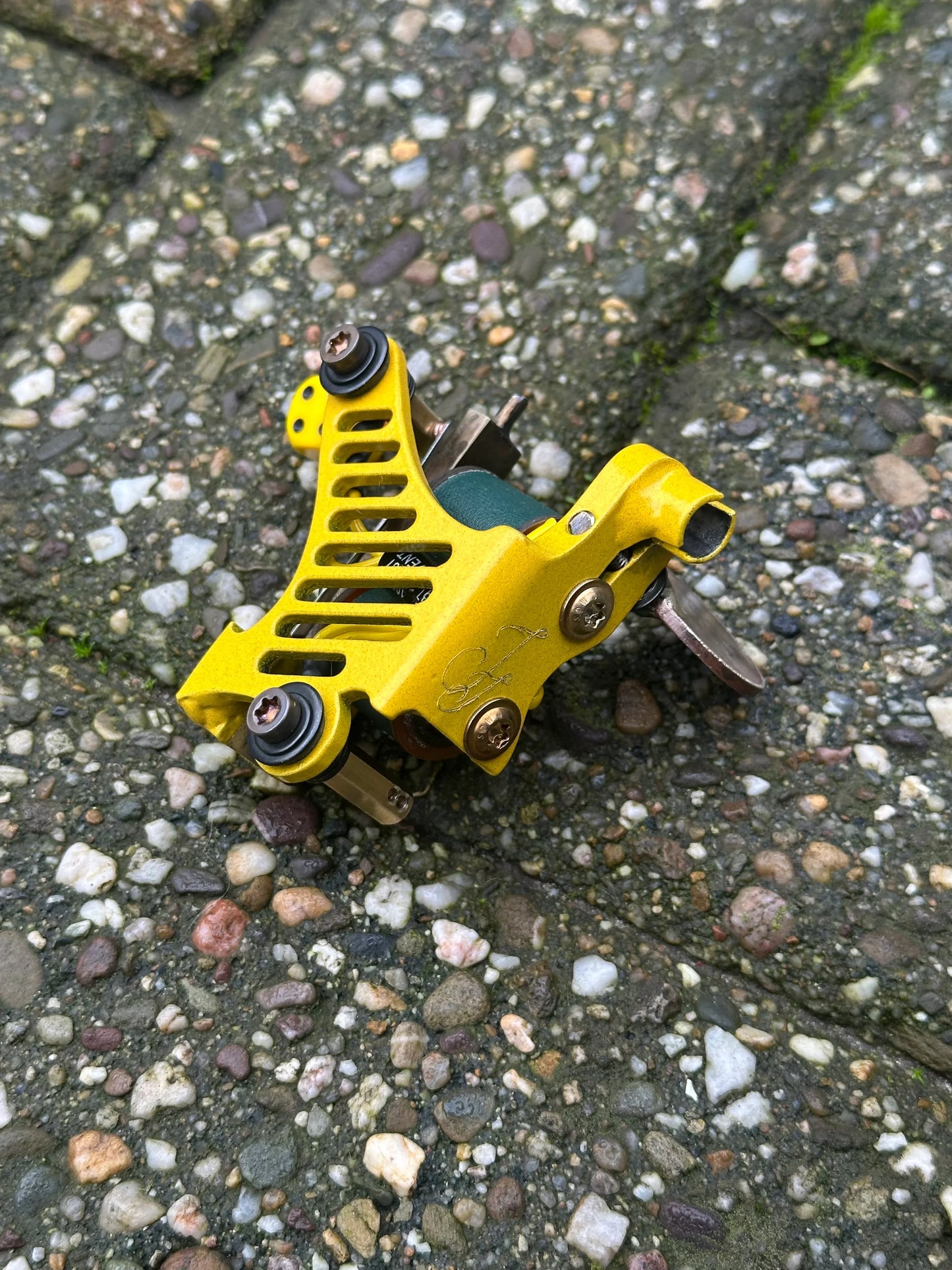Hollow spine Canary Yellow powerliner